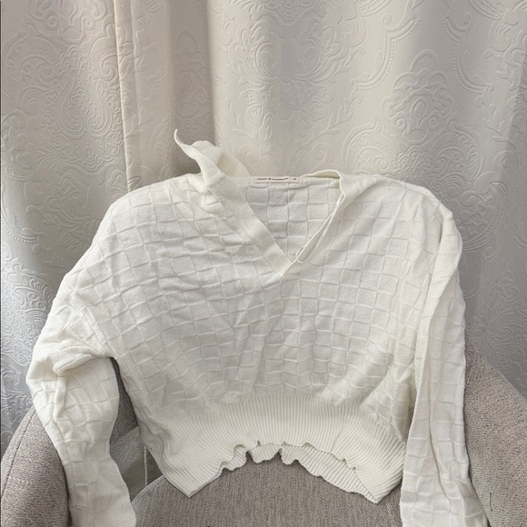 moon & madison Tops - Moon & Madison White Textured Sweatshirt